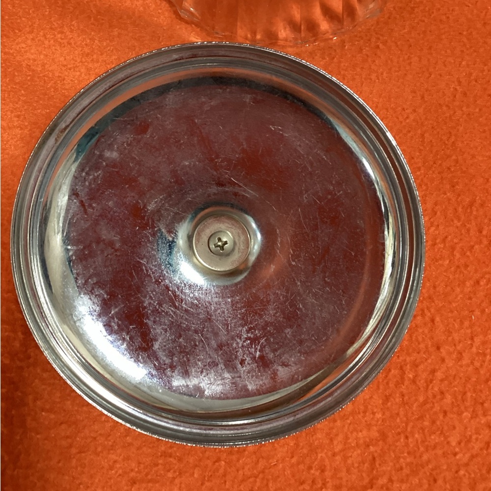Elegant Silver and Gold Lidded powder dish - Picture 5 of 5